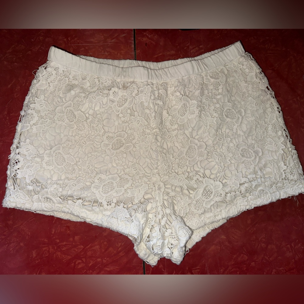 Forever 21 lined lace shorts